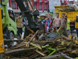 Gerak Cepat Tangani Banjir, Wali Kota Kendari Tinjau Langsung Sejumlah Titik Terdampak
