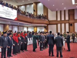 Andi Sumangerukka Lantik Pejabat dan Kepala Sekolah Lingkup Pemprov Sultra